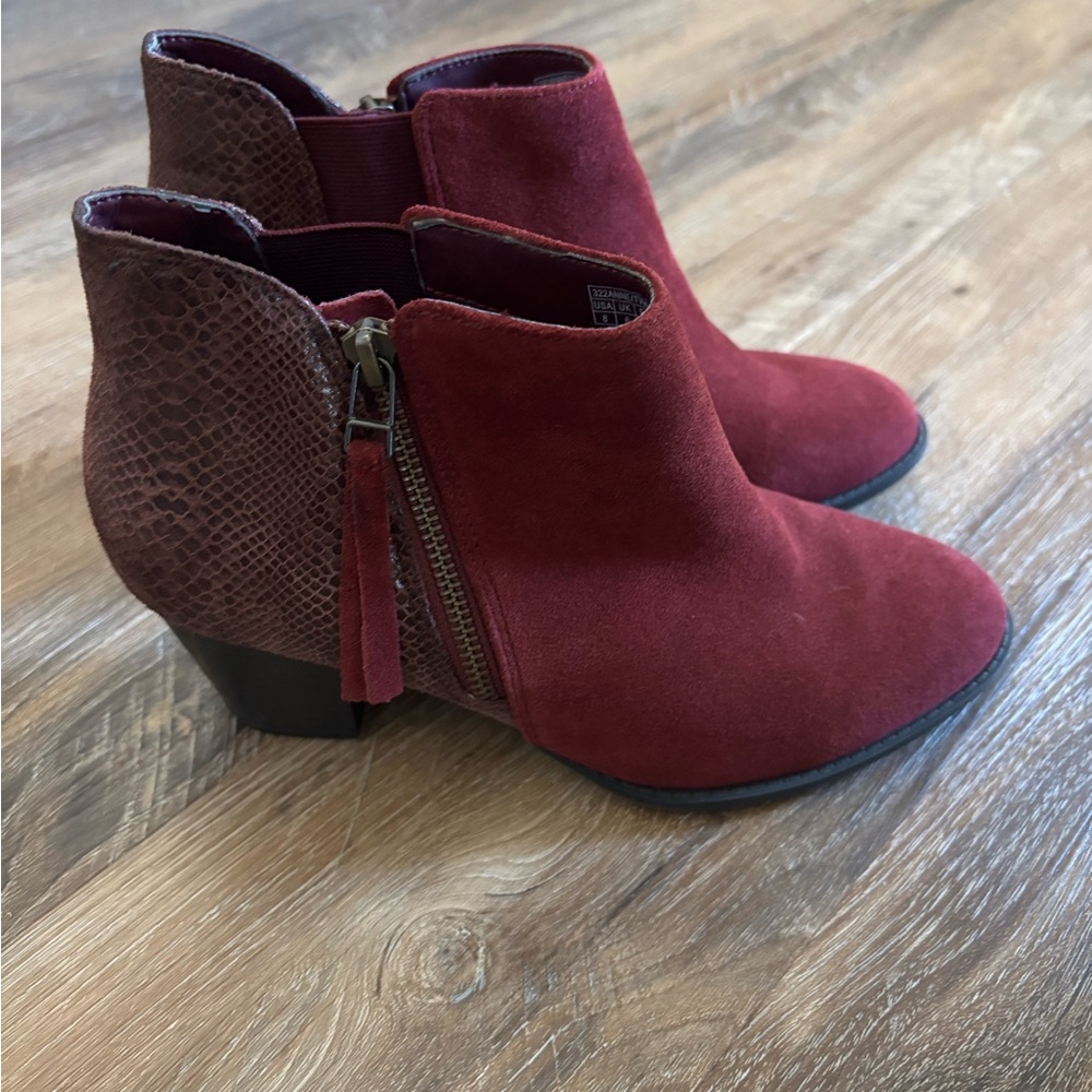 Vionic Women’s Anne Snake Zipper Ankle Boots Merlot Red Suede 8